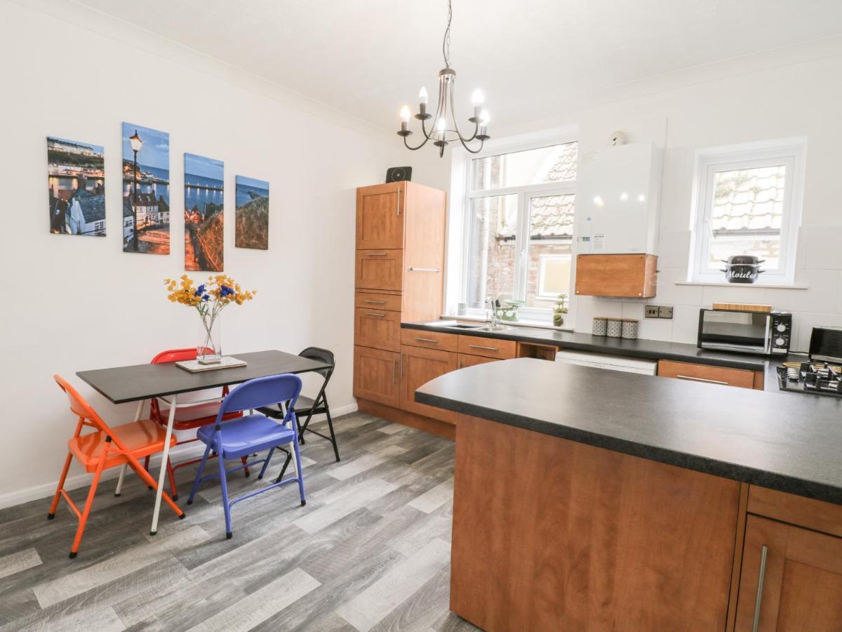1 Burns Yard Apartamento Whitby Exterior foto